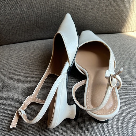 New Shoes White comfortable, short heels, closeup toes and open back,elegant. - Picture 5 of 5